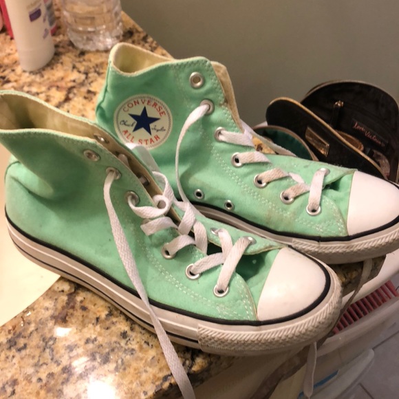 converse lime green